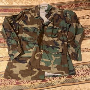 Army camo combat jacket size M